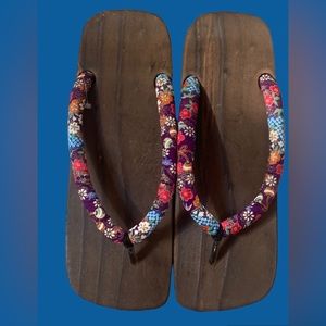 Traditional Wooden Geta Sandals NWOT